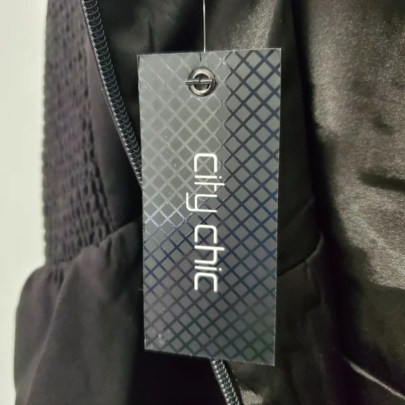 City Chic Sassy V Dress Black Size 18 NWT - Picture 8 of 16